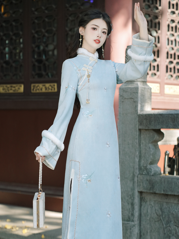 6698 Embroidered Fleece-Lined New Chinese Style Qipao Dress with Pendant