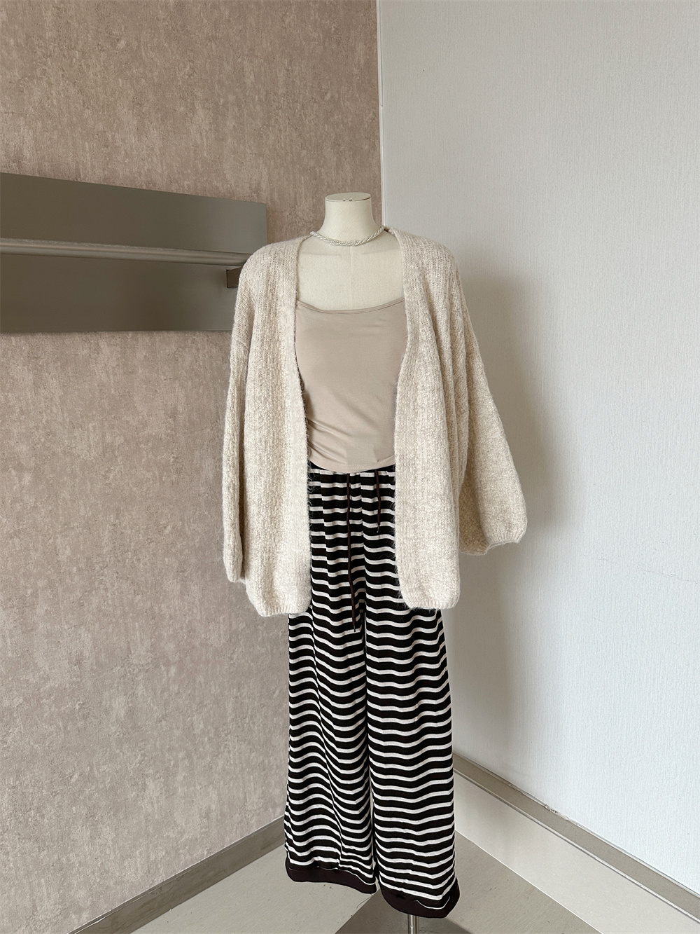 Autumn New Relaxed Lazy Style Knit Cardigan Cami Vest High Waist Retro Striped Casual Pants Three Piece Set - Image 2