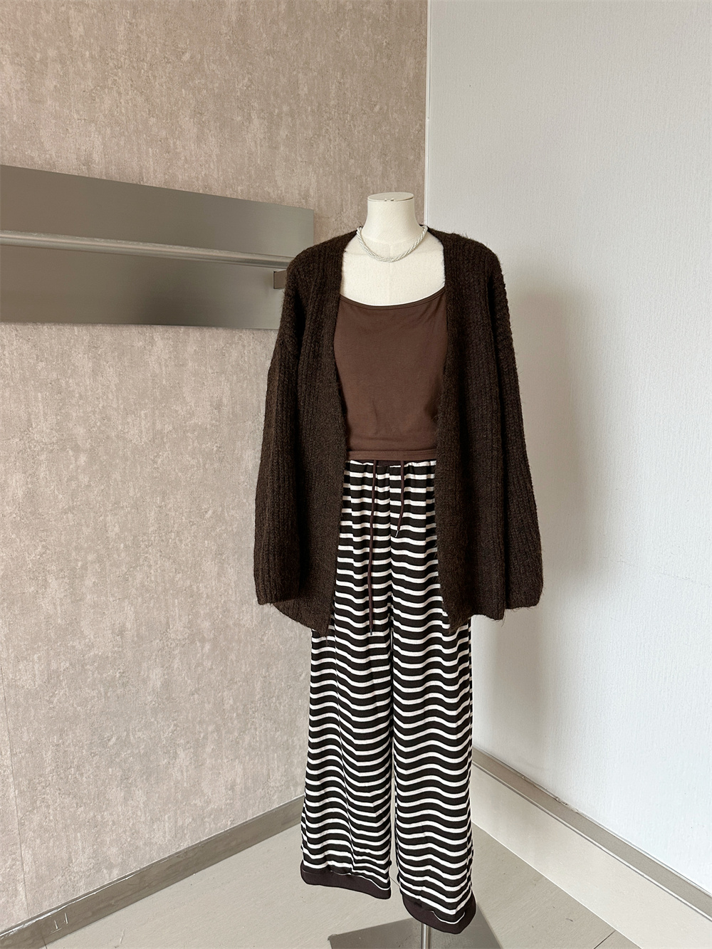 Autumn New Relaxed Lazy Style Knit Cardigan Cami Vest High Waist Retro Striped Casual Pants Three Piece Set - Image 3