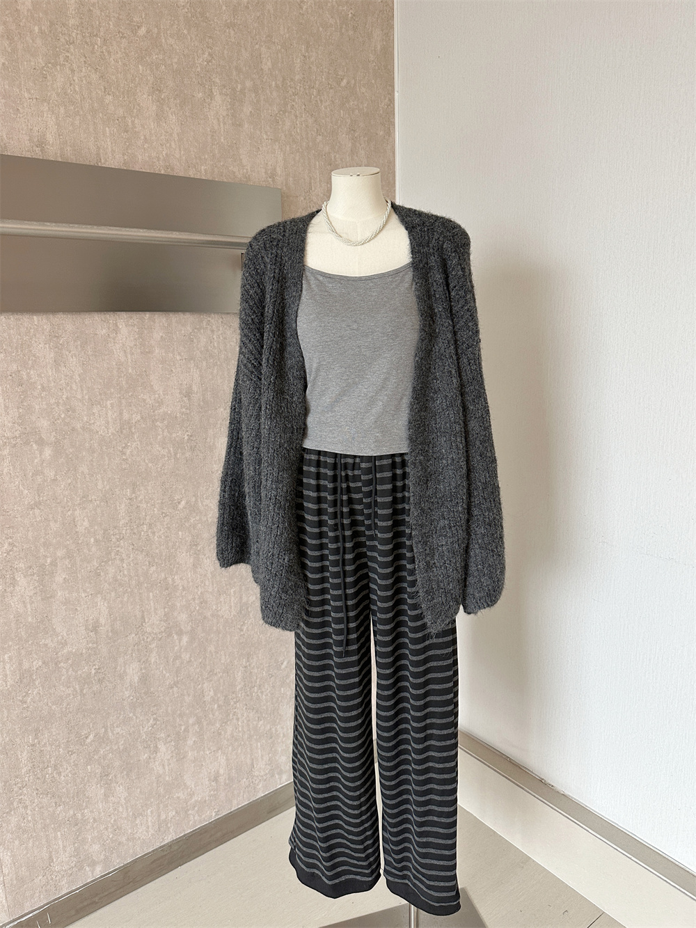 Autumn New Relaxed Lazy Style Knit Cardigan Cami Vest High Waist Retro Striped Casual Pants Three Piece Set - Image 4