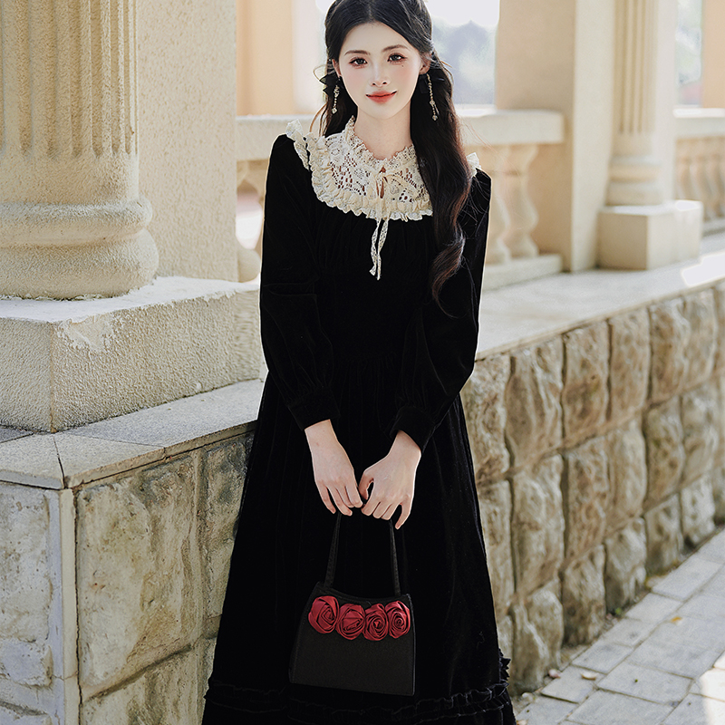 French Vintage Black Velvet Winter Dress - Style 541ea3