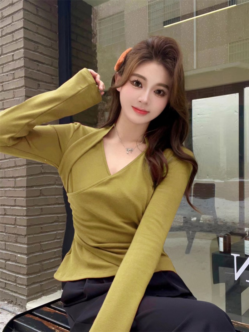 Women's Slimming Knit Top with Unique Design for Fall Commute - Image 2