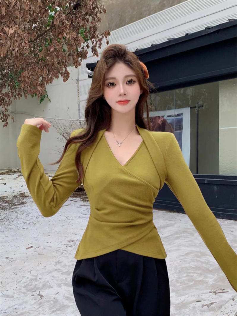 Women's Slimming Knit Top with Unique Design for Fall Commute - Image 4