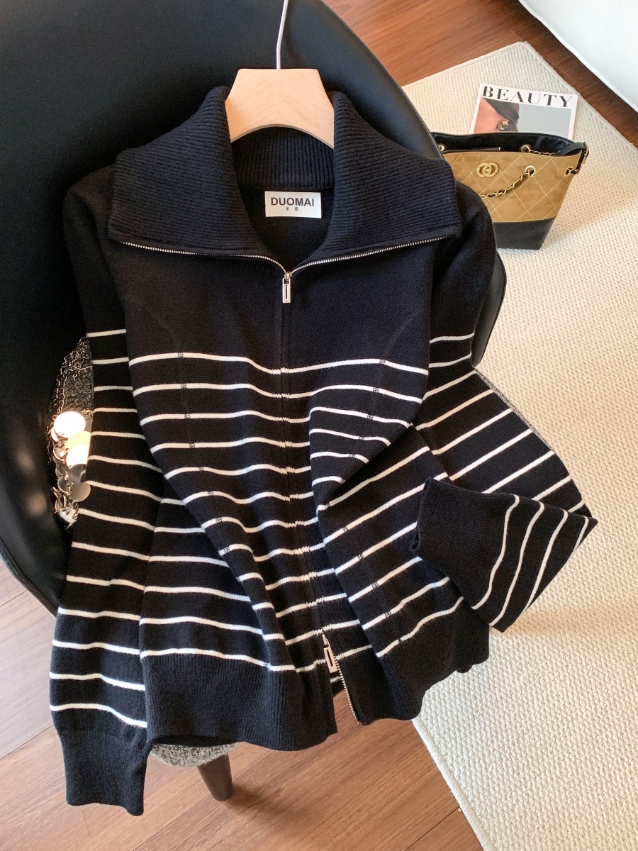 Women's Striped Half-Zip Polo Neck Knit Sweater for Fall Winter - Image 2